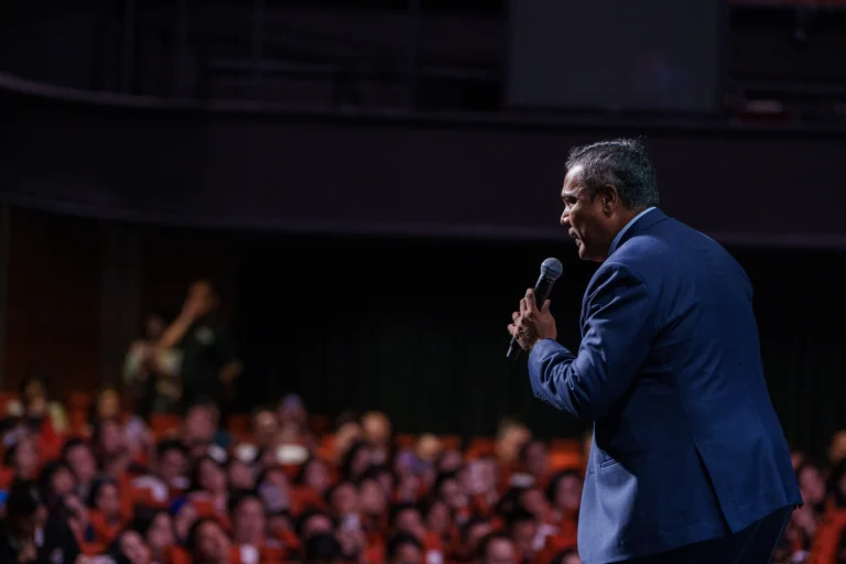 Best AI Keynote Speaker for Events